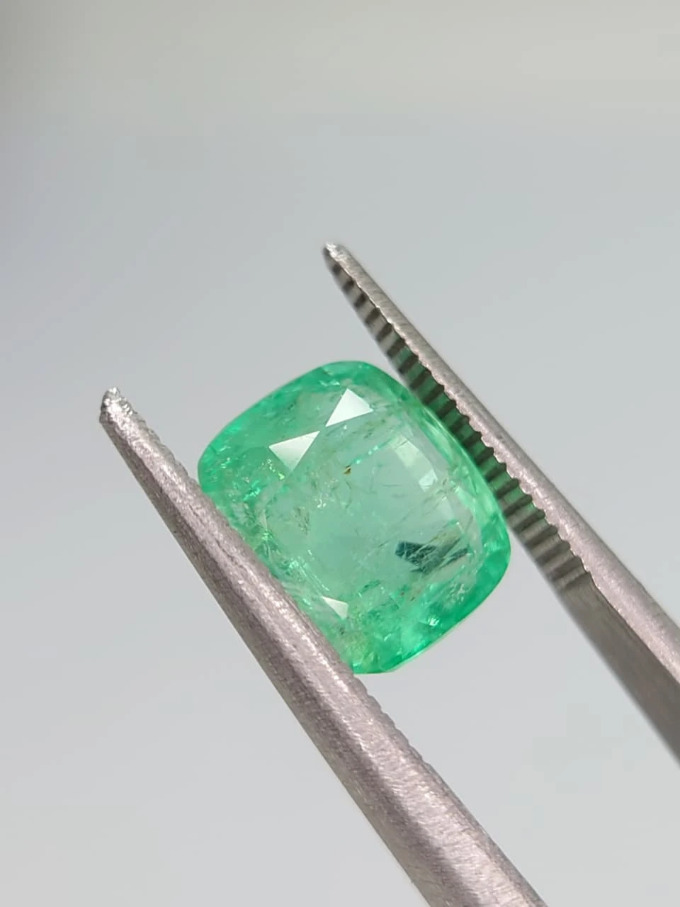 3.37ct Natural Panjshir Emerald from Afghanistan — view 4